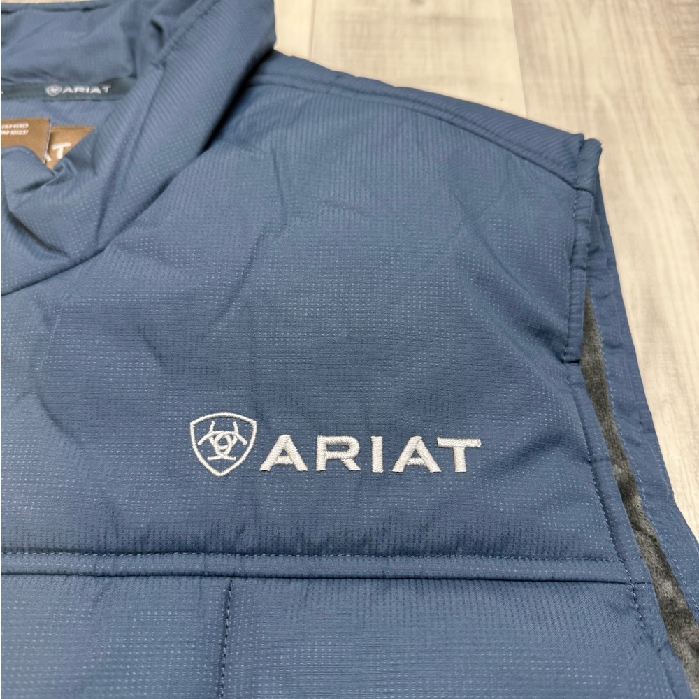 Men's XXL Ariat Crius Blue Quilted  Insulated Wind/Waterproof Puffer Vest - Picture 6 of 11